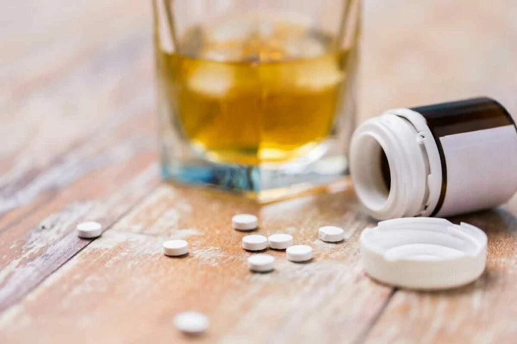 dangers of mixing alcohol and antidepressants
